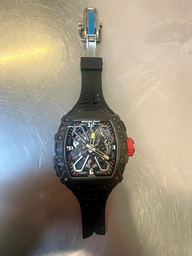 Una agente de la Guardia Urbana fuera de servicio detiene al ladrón de un reloj de 350.000 euros