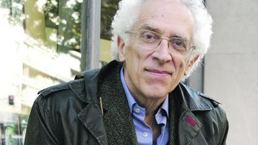 Tzvetan Todorov en Oviedo, donde recogió el premio «Príncipe» en 2008.