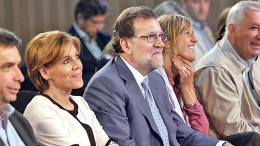 Rajoy, en su última visita a Palma este año, junto a Miquel Vidal y la nueva ministra Cospedal.