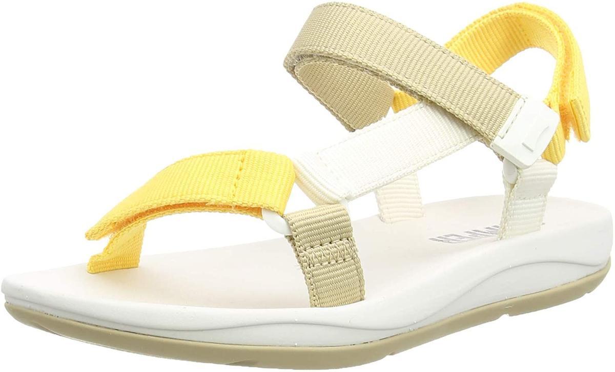 Sandalia de tiras, de Camper (85 euros)