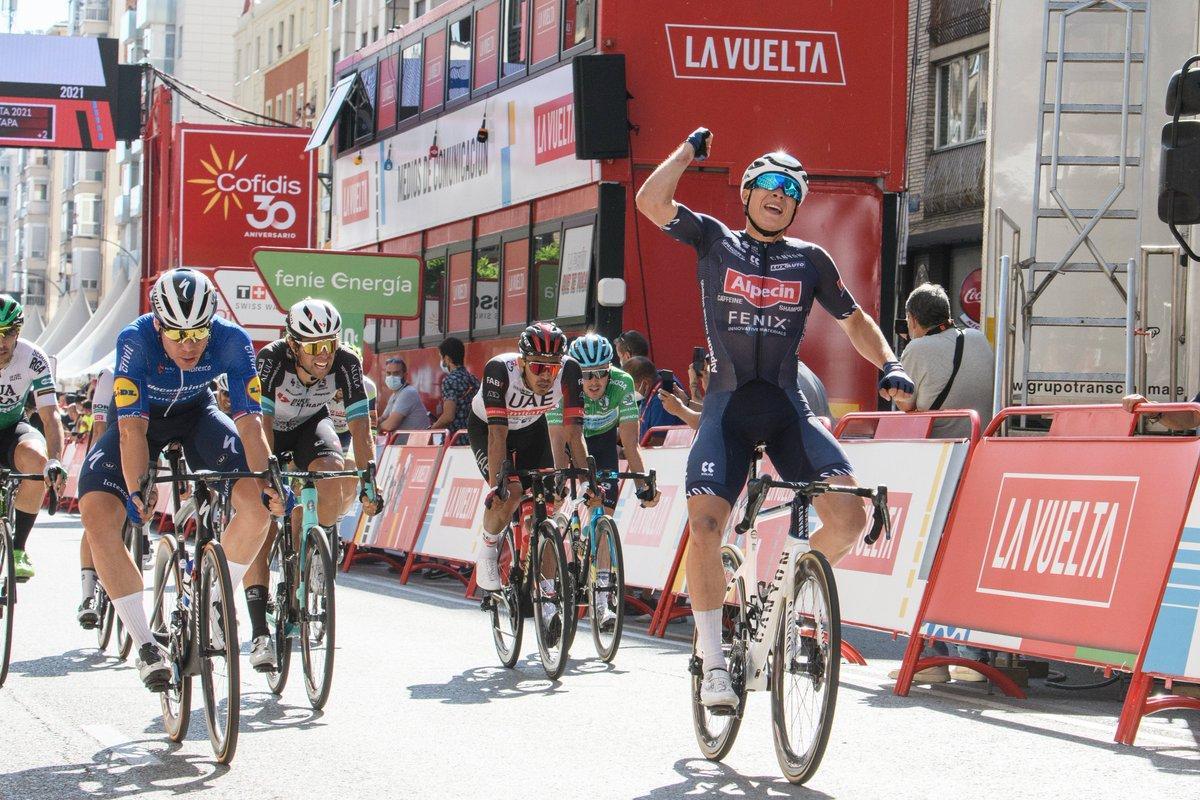 Poc vent i molt esprint en una Vuelta alterada per una caiguda Poc vent i molt esprint en una Vuelta alterada per una caiguda