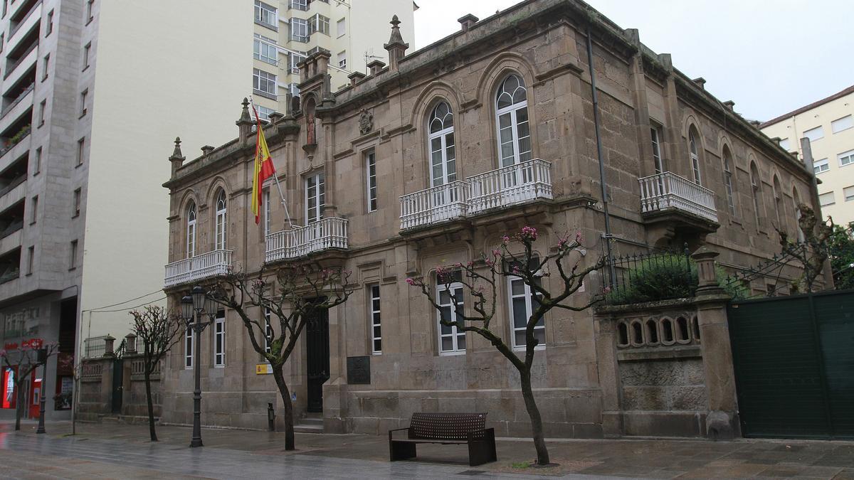 Vista desde la calle del Paseo de la sede de Defensa en Ourense. // IÑAKI OSORIO