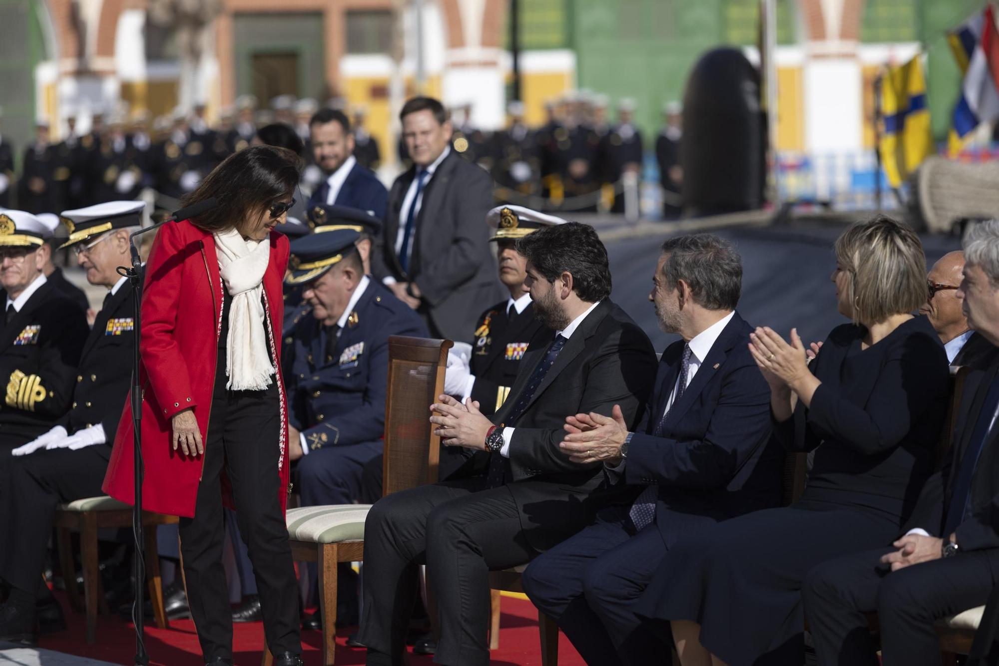 FOTOS: La Armada recibe el submarino S-81 de manos de Navantia