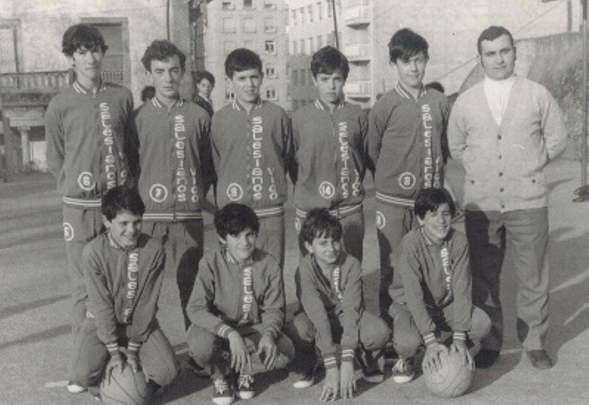 Equipo de Salesianos con Quino Salvo.