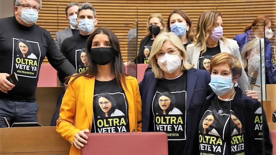 Diputados de Ciudadanos con la camiseta.