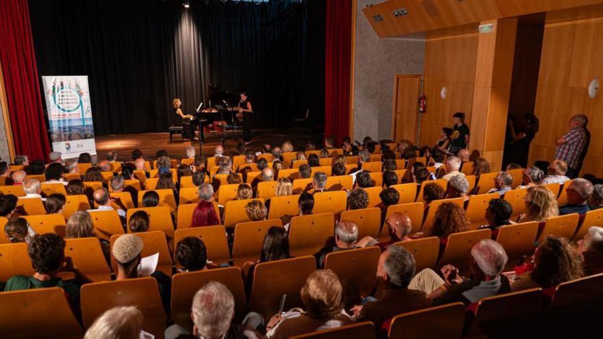 Primer concierto en el Clarín del profesorado del curso de música de Soto del Barco