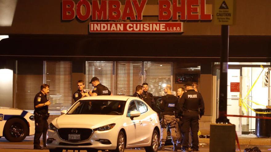 Al menos quince heridos tras explotar una bomba en un restaurante de Toronto