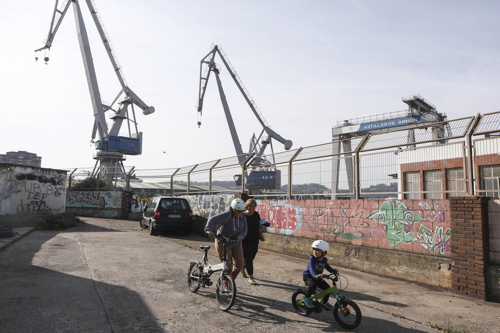 Del pasado al presente: una vista al Oeste de Gijón en imágenes