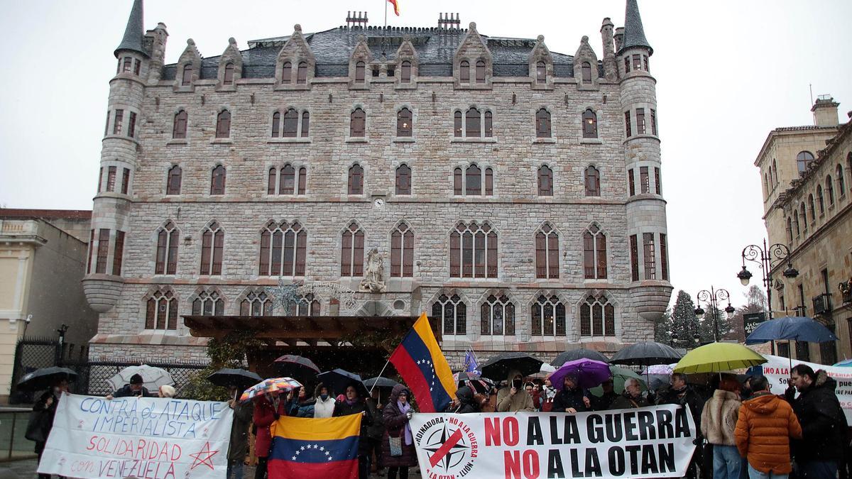 Manifestación en León en solidaridad con Venezuela.