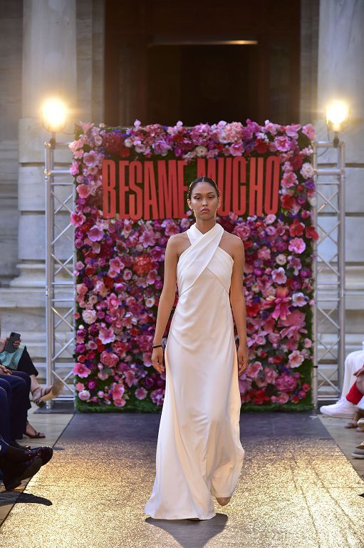 Desfile de moda en la plaza del Ayuntamiento de Cartagena