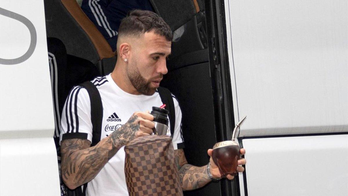 Otamendi criticado por la afición del Porto... y del Benfica