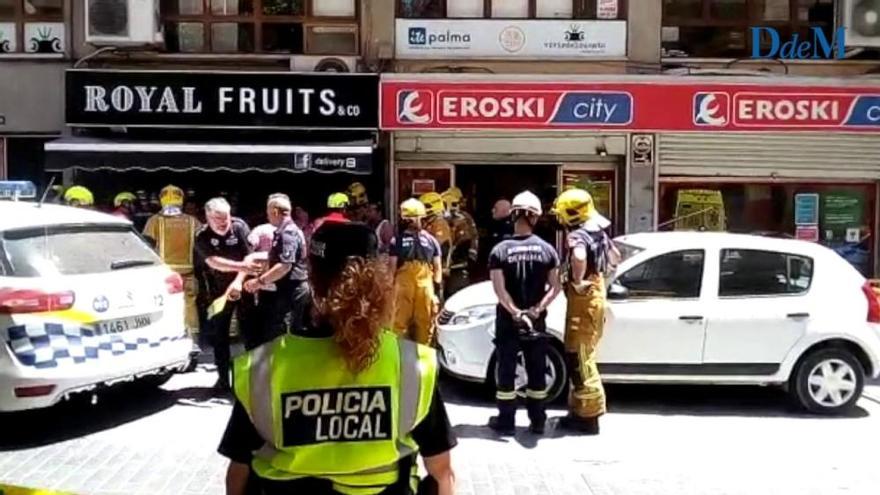 Varios heridos en el derrumbe del supermercado Eroski de la calle Bonaire, en Palma