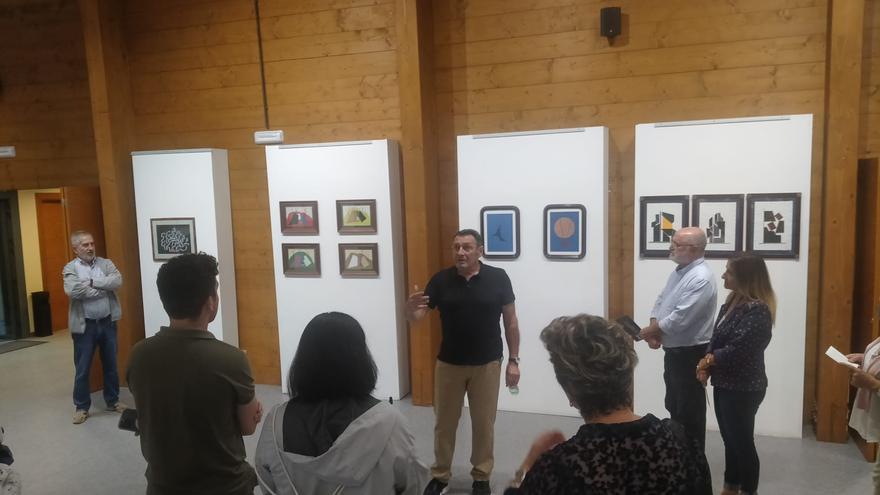 El Museo Etnográfico del Oriente de Asturias acoge una exposición del artista José Acevedo