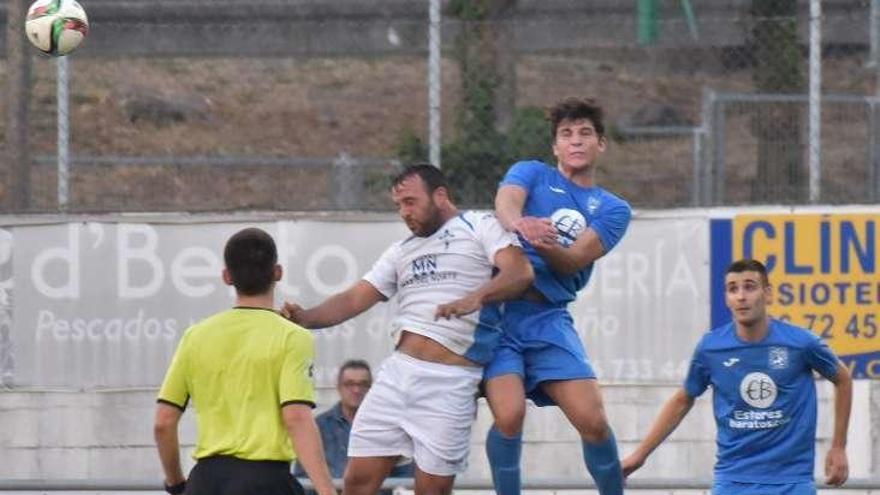 Una acción del partido jugado ayer en Monte da Vila. // Muñiz