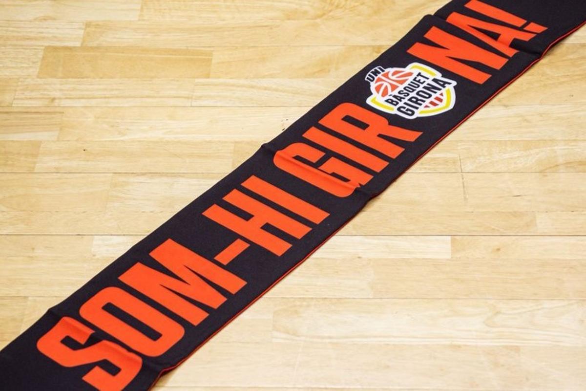 La bufanda del Bàsquet Girona, una símbolo de la unificación del equipo masculino y femenino