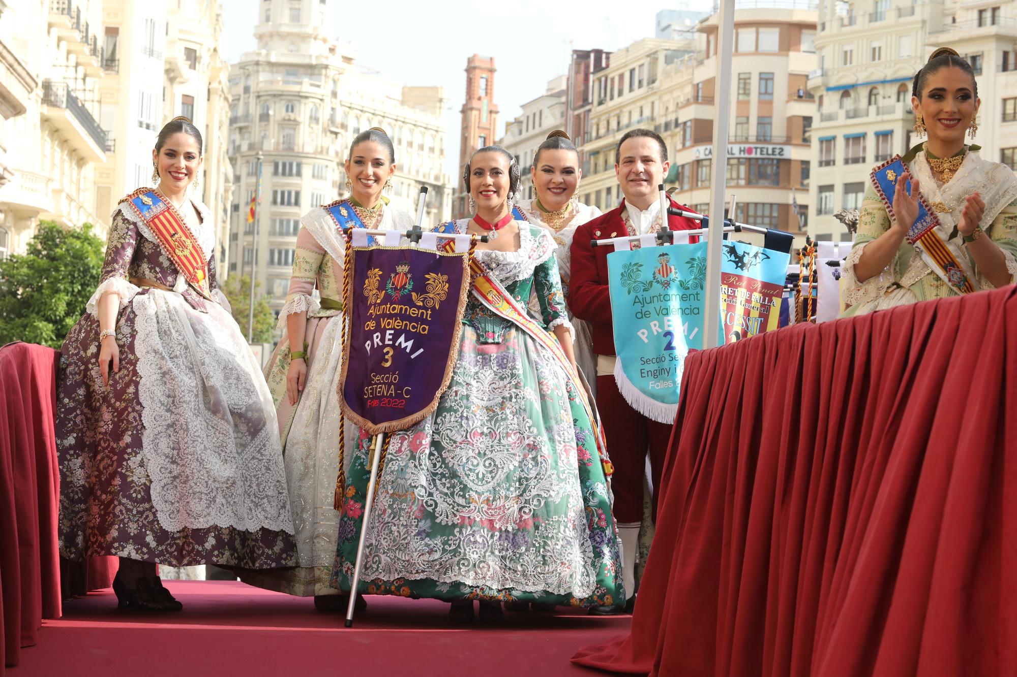 Entrega de los premios de las Fallas 2022 a las comisiones (I)