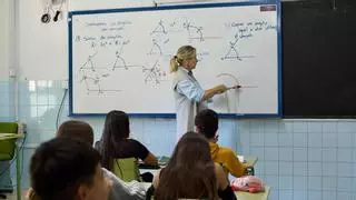 Educación adjudica 14 plazas de profesor a estudiantes del máster de Profesorado en Aragón