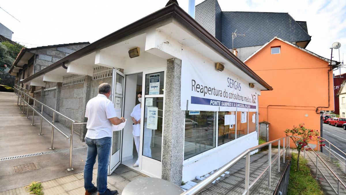 Actividad en el consultorio de Pontesampaio. // G. Santos