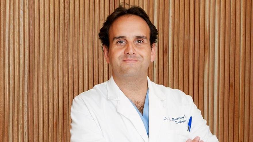 Juan Ignacio Martínez-Salamanca, urólogo: El cáncer de próstata es curable si se detecta a tiempo