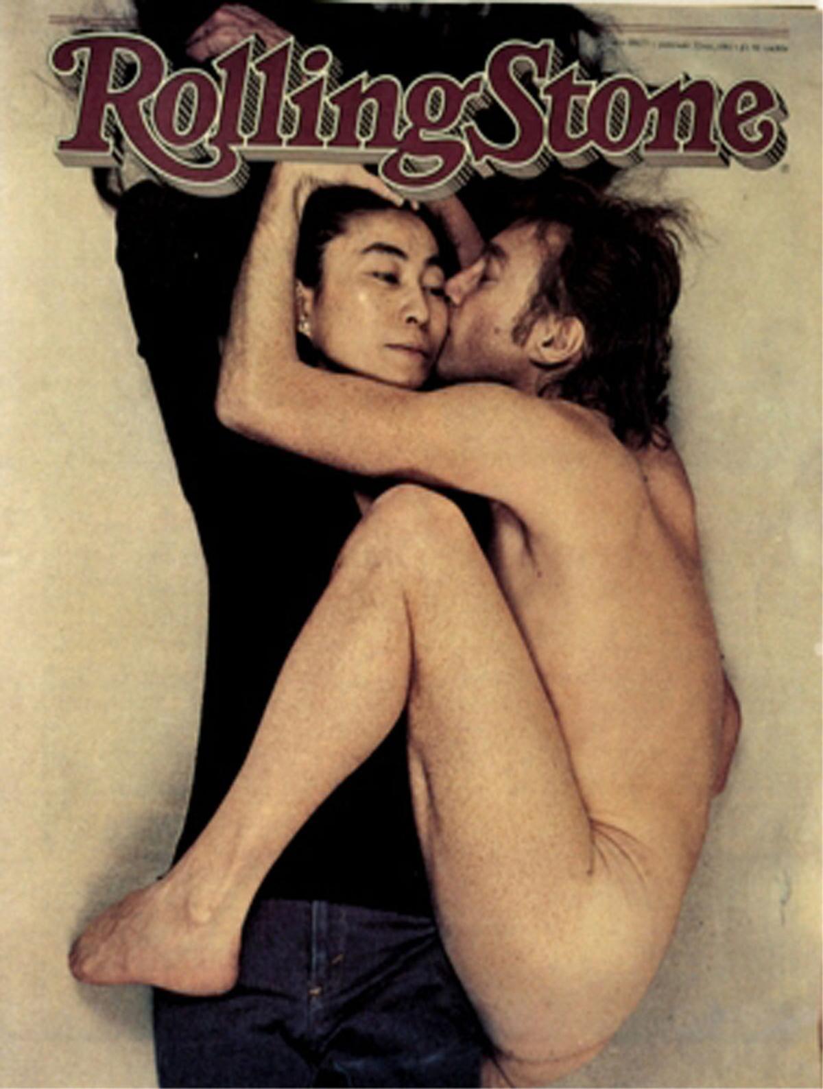 Portada de 1980 de 'Rolling Stone' con John Lennon y Yoko Ono, retratados por Annie Leivobitz.