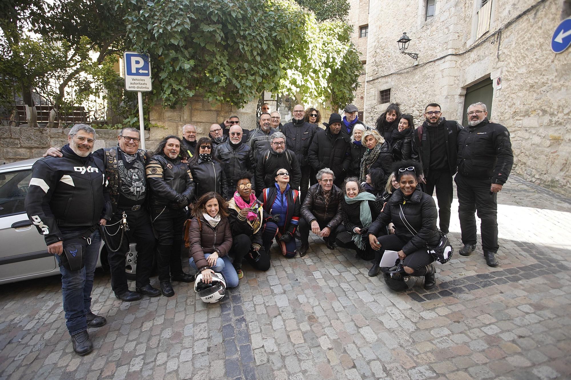 Poesia i motos per fer arribar la cultura als més necessitats