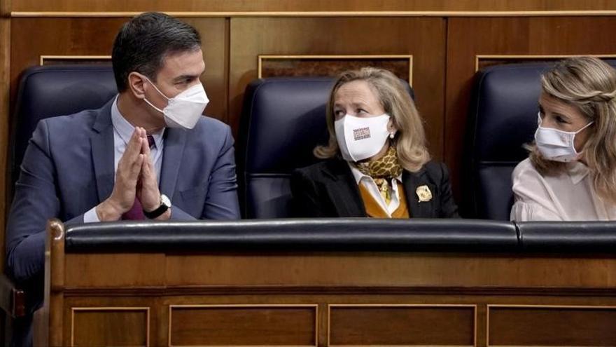 Pedro Sánchez y Nadia Calviño.