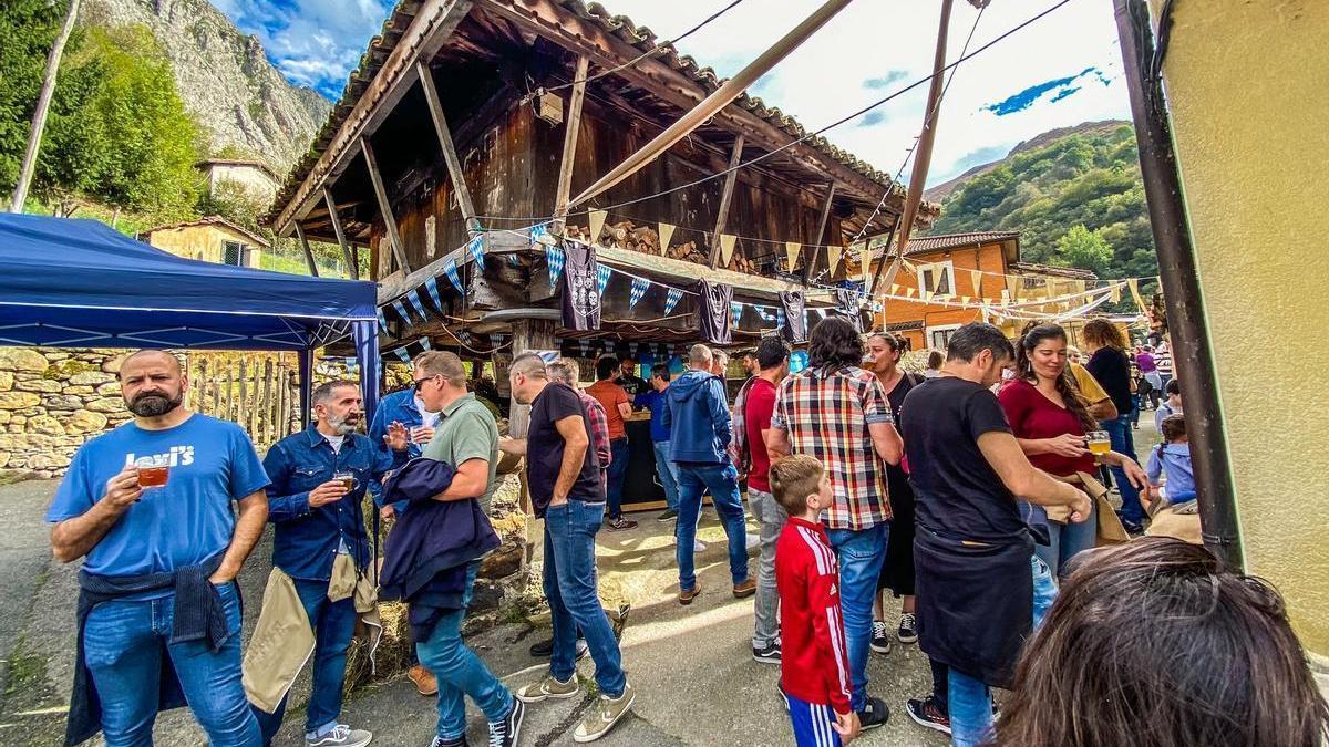 El festival de la cerveza del año pasado en Morcín. | F. Delgado