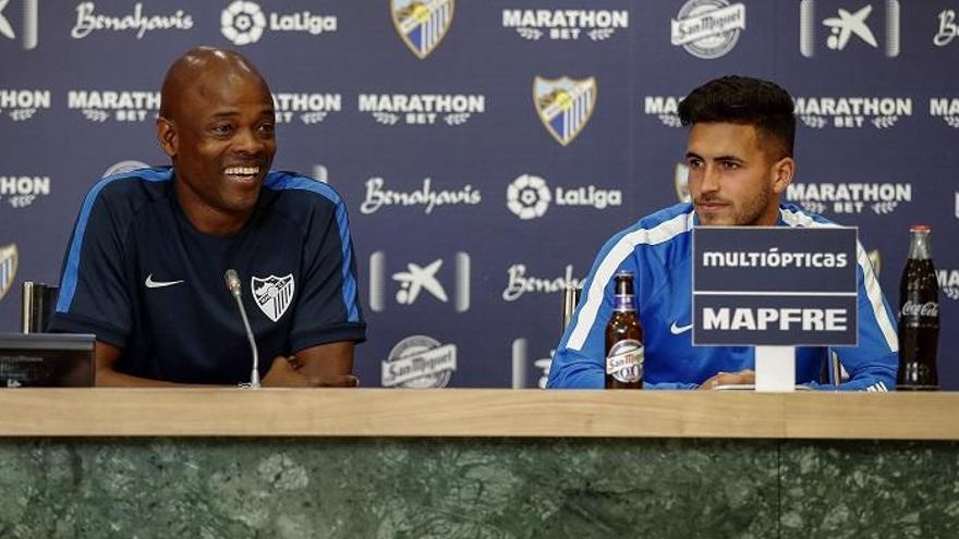 Dely Valdés y Álex Robles, en sala de prensa