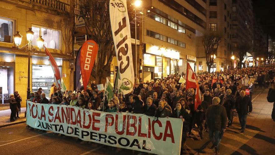 Más de 30.000 personas se manifiestan en Vigo en defensa de la sanidad pública