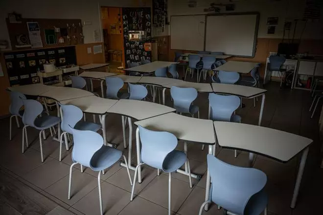 Terrassa podrá multar a las familias con hijos absentistas: sanciones de 3.000 euros en casos graves