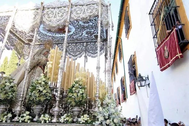 La Hermandad de la Paz reina por las calles de Córdoba