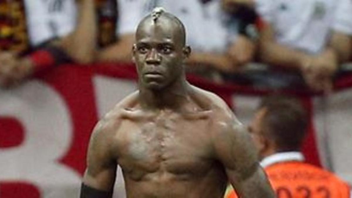 Balotelli celebra el segundo gol marcado a Alemania.