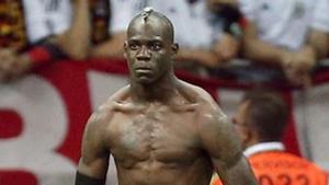 Balotelli celebra el segundo gol marcado a Alemania.