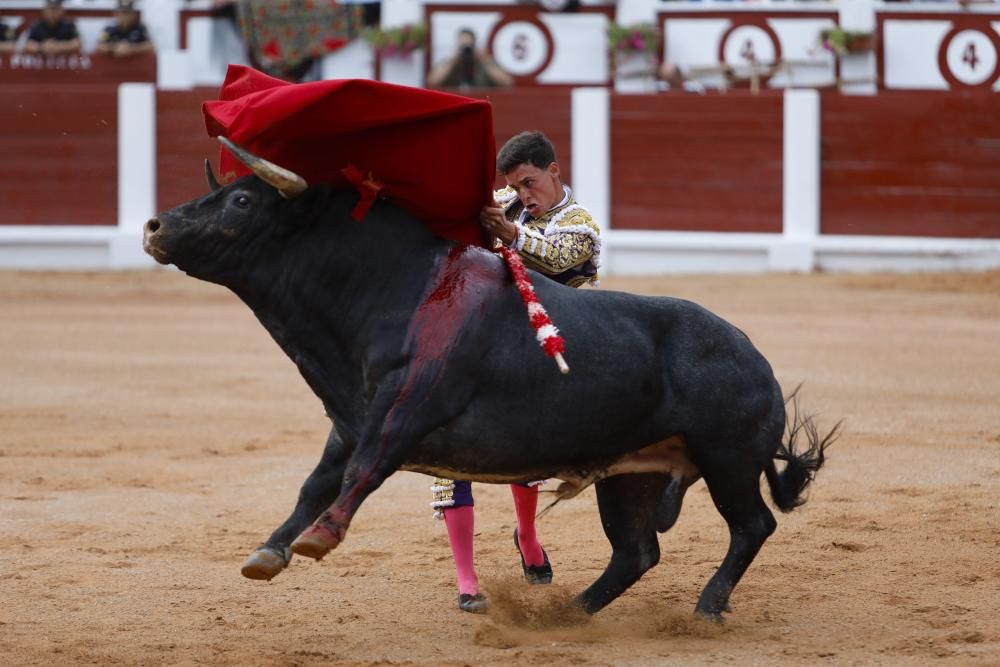 Segunda corrida de toros en El Bibio