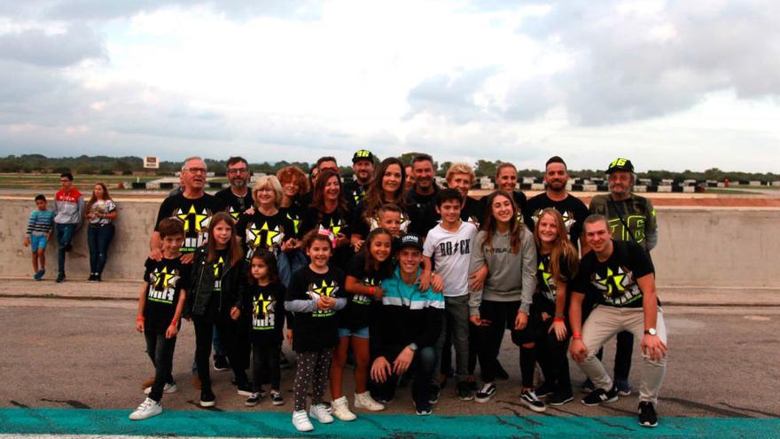 Miles de personas celebran con Joan Mir el título de Campeón del Mundo de Moto3