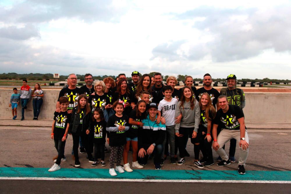 Miles de personas celebran con Joan Mir el título de Campeón del Mundo de Moto3