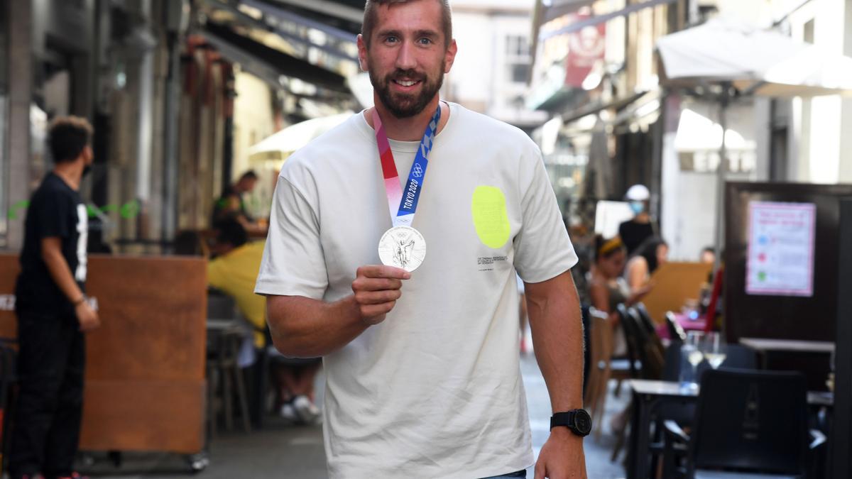 Carlos Arévalo, con su medalla de plata en los Juegos Olímpicos.