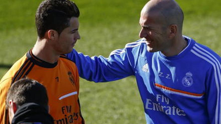 Ronaldo conversa amb Zidane