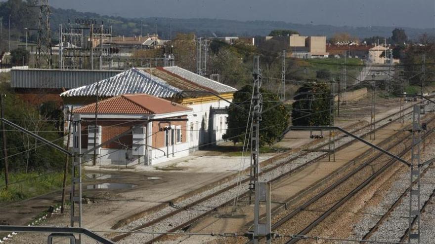 Bellido exige a Ambrosio que apruebe ya el contrato del Metrotrén