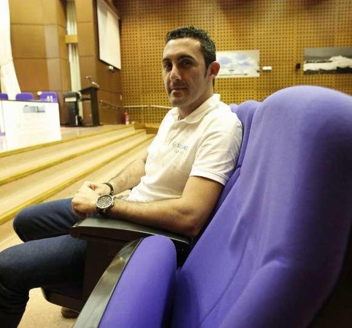 Jesús Rodríguez en el salón de actos.