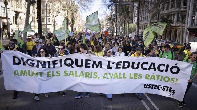 Manifestació docent de l’11 de febrer a Barcelona.