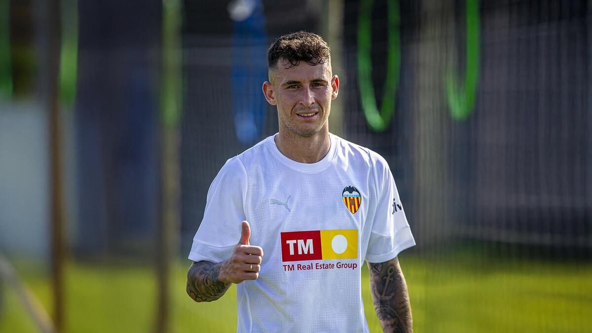 Dani Raba, en su primer entrenamiento con el Valencia CF