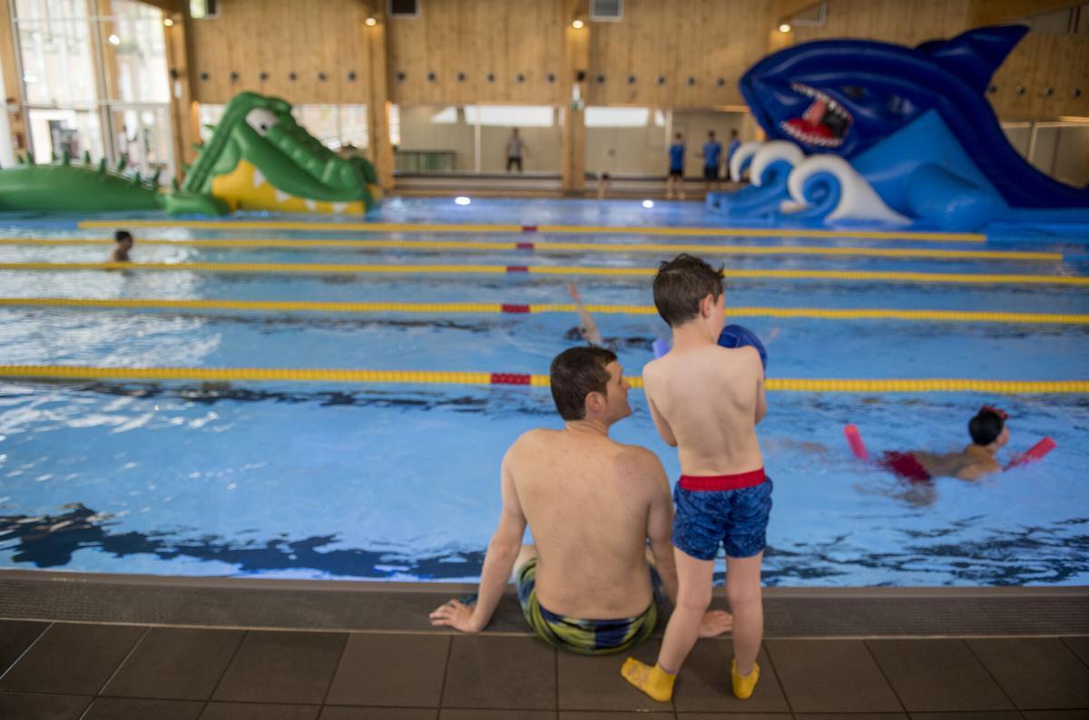 Piscina del pabellón deportivo municipal del Turó de la Peira
