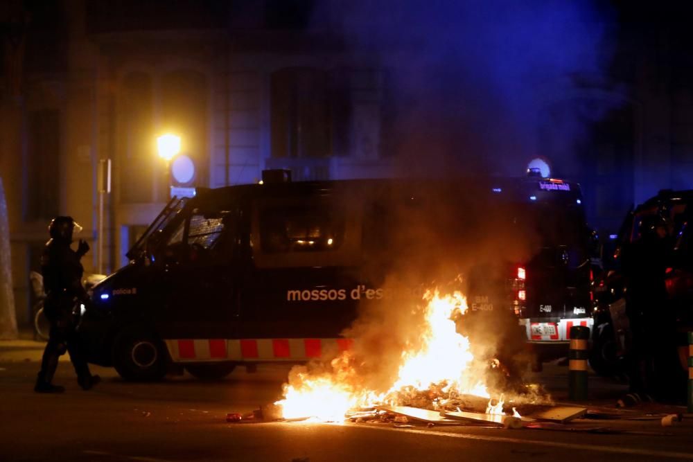 Segona jornada d'incidents violents a Barcelona