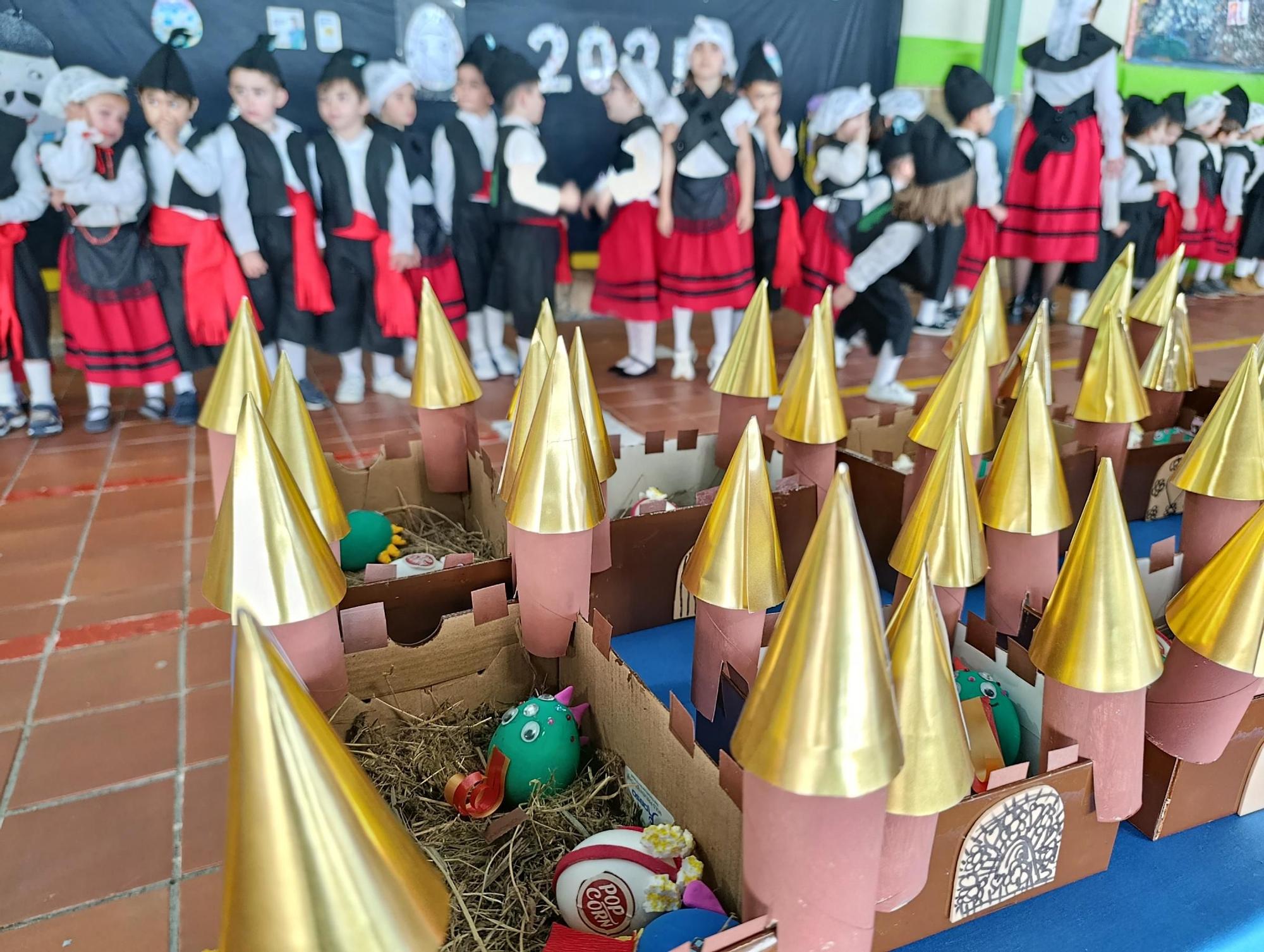 Así fue el Mercadillo de Güevos Pintos Solidarios del Peña Careses