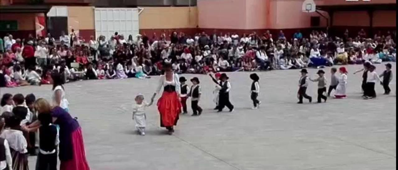 Fiesta por el Día de Canarias en el colegio Aguadulce