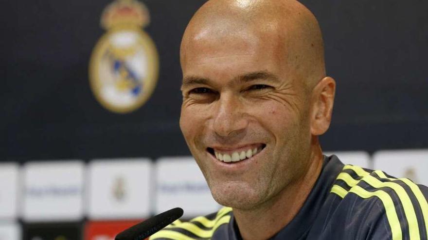 Zinédine Zidane durante una rueda de prensa en la Ciudad Deportiva de Valdebebas.