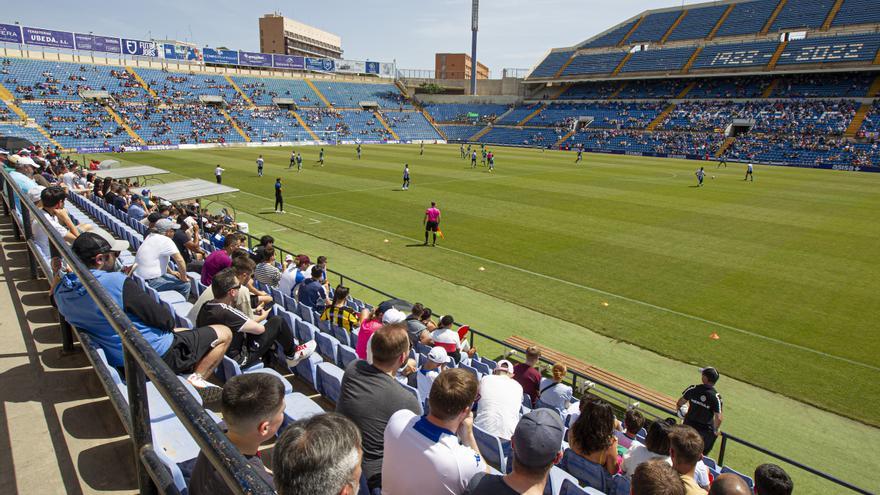 El Hércules rebajará un 25% el precio de las entradas para el «play-off» a sus socios