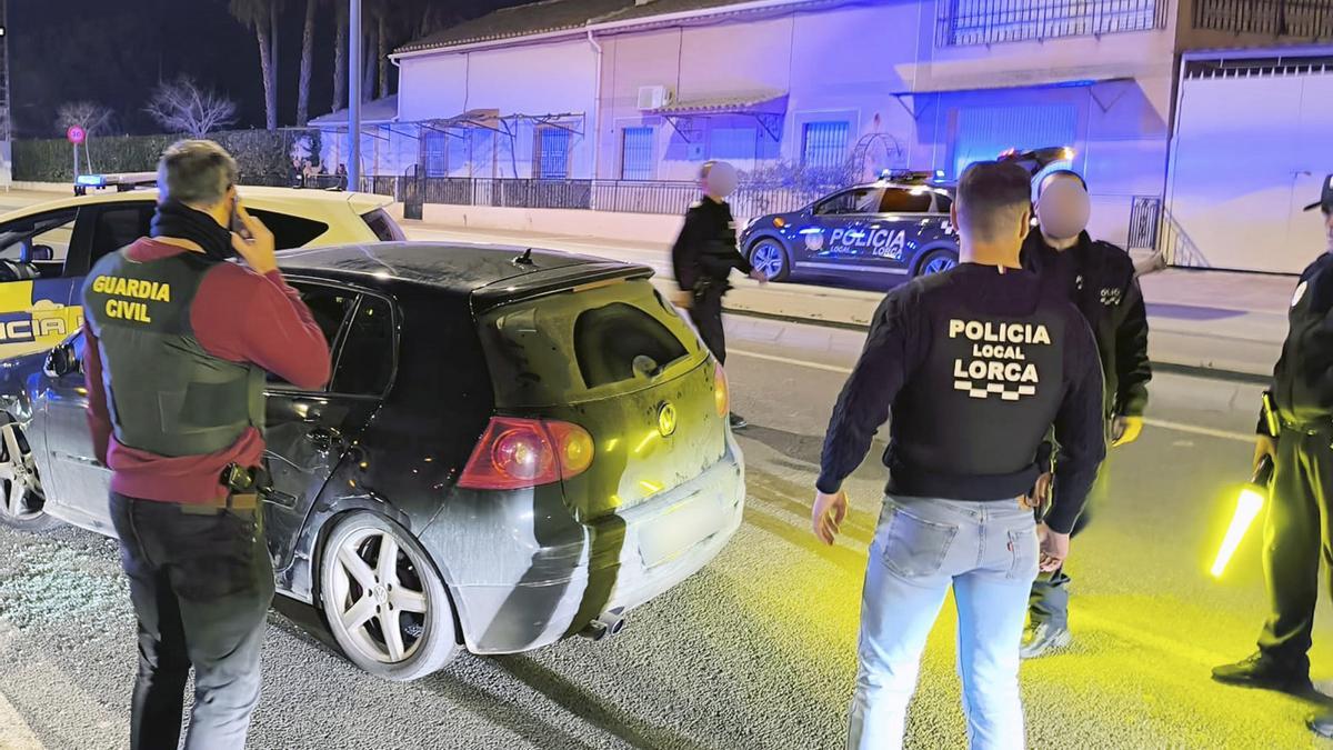 Durante el desarrollo de la operación, la Benemérita ha contado con la colaboración de la Policía Local de Lorca