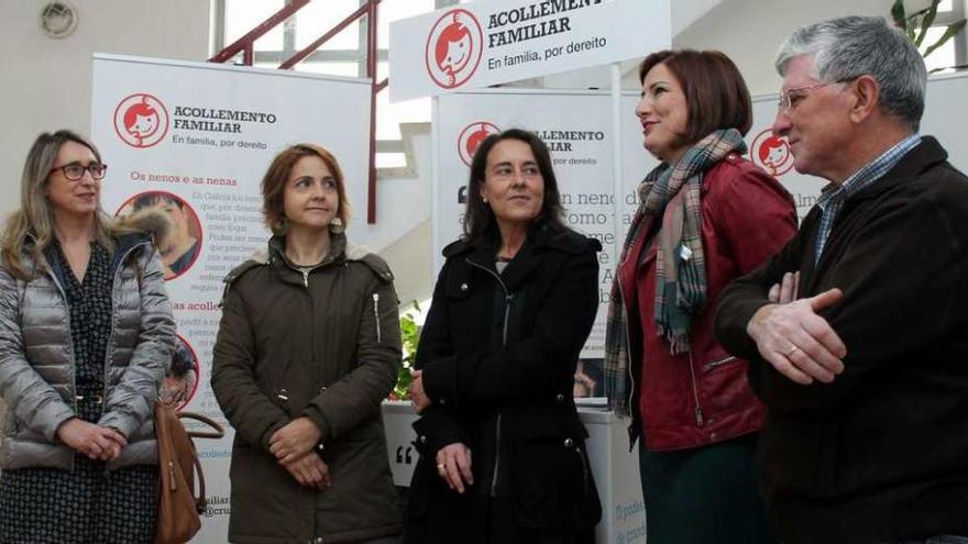 Amalia Goldar, Geli Argerey, Conchi Fernández, Diana Ameal y Soutelo, ayer, en A Estrada.//Bernabé / N. Porta